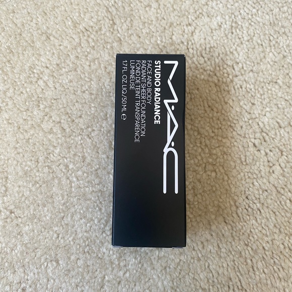 **N9 BRAND NEW MAC FOUNDATION** - Picture 6 of 7
